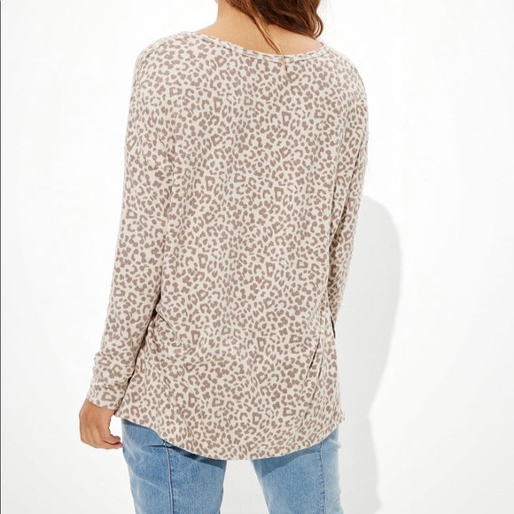 AE sweatshirts - Picture 2 of 2